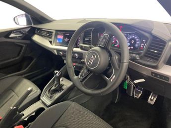 AUDI A1 1.0 Tfsi 30 S Line Sportback 5Dr Petrol S Tronic Euro 6 (S/S) (1