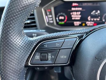 AUDI A1 1.0 Tfsi 30 S Line Sportback 5Dr Petrol S Tronic Euro 6 (S/S) (1