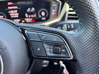 AUDI A1 1.0 Tfsi 30 S Line Sportback 5Dr Petrol S Tronic Euro 6 (S/S) (1