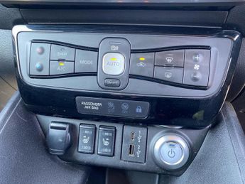 NISSAN LEAF 39Kwh N-Connecta Hatchback 5Dr Electric Auto (150 Ps)