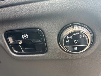 MERCEDES-BENZ EQE Eqe 350+ 215Kw Amg Line Edition 96Kwh 4Dr Auto