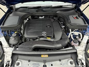 MERCEDES-BENZ GLC COUPE Glc 300 4Matic Amg Line 5Dr 9G-Tronic