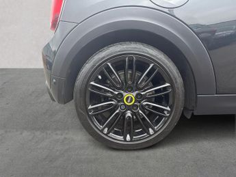 MINI HATCHBACK Cooper Se 32.6Kwh Level 3 Hatchback 3Dr Electric Auto (184 Ps)
