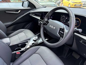 KIA NIRO 150Kw 3 65Kwh 5Dr Auto