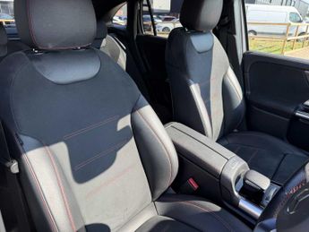 MERCEDES-BENZ GLA Gla 200D Amg Line Executive 5Dr Auto