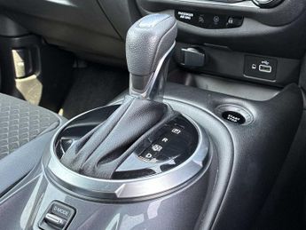 NISSAN JUKE 1.6 Hybrid N-Connecta 5Dr Auto