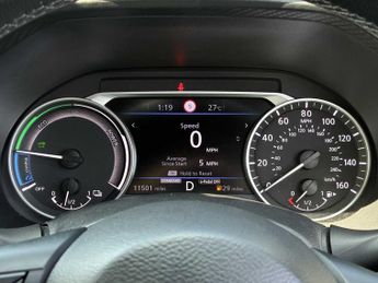 NISSAN JUKE 1.6 Hybrid N-Connecta 5Dr Auto
