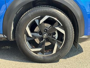 NISSAN JUKE 1.6 Hybrid N-Connecta 5Dr Auto
