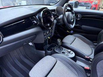 MINI HATCHBACK 135Kw Cooper S Level 2 33Kwh 3Dr Auto