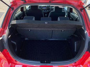 TOYOTA YARIS 1.5 Vvt-H Y20 Bi-Tone Hatchback 5Dr Petrol Hybrid E-Cvt Euro 6 (