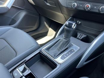 AUDI Q2 1.5 Tfsi Cod 35 S Line Suv 5Dr Petrol S Tronic Euro 6 (S/S) (150