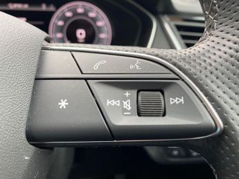 AUDI Q5 2.0 Tfsie 50 S Line Suv 5Dr Petrol Plug-In Hybrid S Tronic Quatt