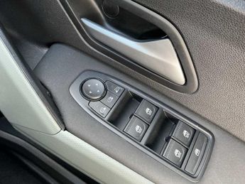 DACIA DUSTER 1.6 Hybrid 140 Extreme 5Dr Auto