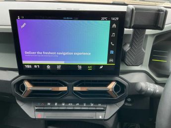 DACIA DUSTER 1.6 Hybrid 140 Extreme 5Dr Auto