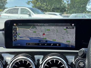 MERCEDES-BENZ CLA Cla 200 Amg Line Premium Plus 4Dr Tip Auto