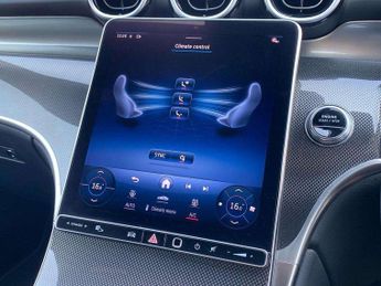 MERCEDES-BENZ GLC Glc 300 4Matic Amg Line Premium 5Dr 9G-Tronic