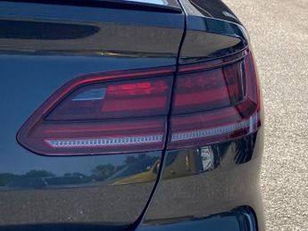 VOLKSWAGEN ARTEON 2.0 Tdi R-Line Fastback 5Dr Diesel Dsg Euro 6 (S/S) (150 Ps)