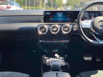 MERCEDES-BENZ A CLASS A200 Amg Line Premium 5Dr Auto