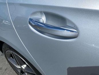 MERCEDES-BENZ A CLASS A200 Amg Line Premium 5Dr Auto