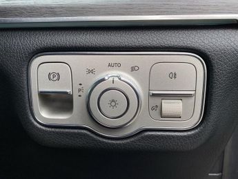 MERCEDES-BENZ GLE 2.0 Gle300D Amg Line (Premium) Suv 5Dr Diesel G-Tronic 4Matic Eu