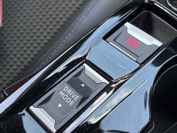 PEUGEOT 2008 100Kw Gt 50Kwh 5Dr Auto