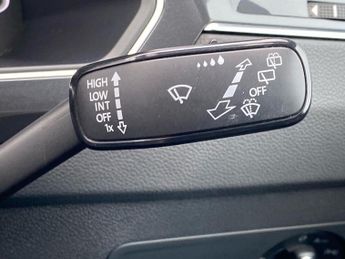 VOLKSWAGEN TIGUAN 1.5 Tsi R-Line Edition Suv 5Dr Petrol Dsg Euro 6 (S/S) (150 Ps)