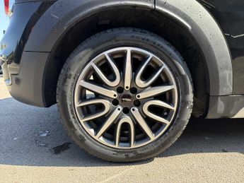MINI COUNTRYMAN 1.5 Cooper 5Dr Auto