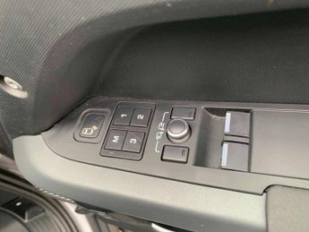 LAND ROVER DEFENDER 3.0 D250 X-Dynamic Se 90 3Dr Auto