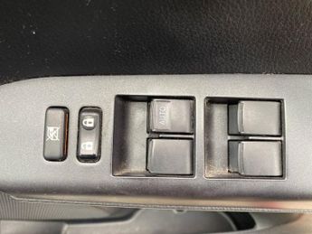 TOYOTA RAV4 2.5 Vvt-I Hybrid Icon Tech Tss 5Dr Cvt 2Wd