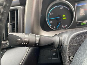 TOYOTA RAV4 2.5 Vvt-I Hybrid Icon Tech Tss 5Dr Cvt 2Wd