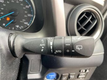 TOYOTA RAV4 2.5 Vvt-I Hybrid Icon Tech Tss 5Dr Cvt 2Wd