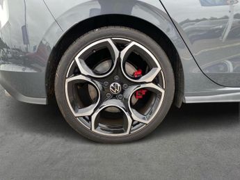 VOLKSWAGEN GOLF 2.0 Tsi Gti Hatchback 5Dr Petrol Dsg Euro 6 (S/S) (265 Ps)