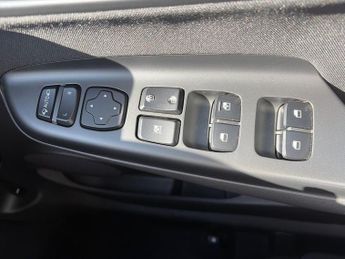 HYUNDAI KONA 1.6 H-Gdi Premium Suv 5Dr Petrol Hybrid Dct Euro 6 (S/S) (141 Ps