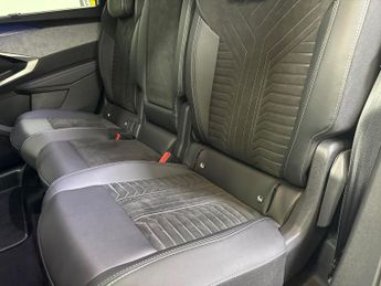 PEUGEOT 5008 73Kwh Gt Suv 5Dr Electric Auto (210 Ps)