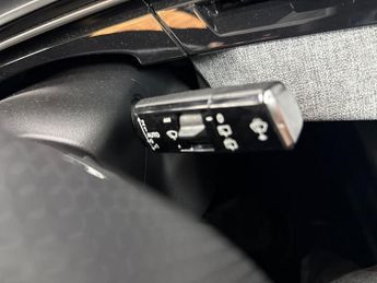 PEUGEOT 5008 73Kwh Gt Suv 5Dr Electric Auto (210 Ps)