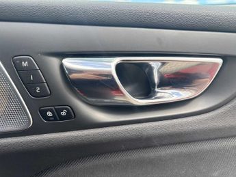 VOLVO S60 2.0 T8 Hybrid R Design Plus 4Dr Awd Auto