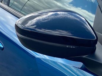 PEUGEOT 2008 100Kw Gt 50Kwh 5Dr Auto