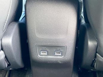 PEUGEOT 2008 100Kw Gt 50Kwh 5Dr Auto
