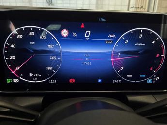 MERCEDES-BENZ GLC Glc 220D 4Matic Amg Line 5Dr 9G-Tronic