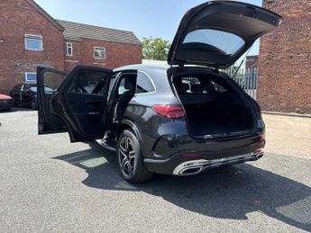 MERCEDES-BENZ GLC Glc 220D 4Matic Amg Line 5Dr 9G-Tronic