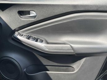 NISSAN JUKE 1.6 Hybrid N-Connecta 5Dr Auto