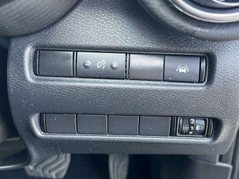 NISSAN JUKE 1.6 Hybrid N-Connecta 5Dr Auto
