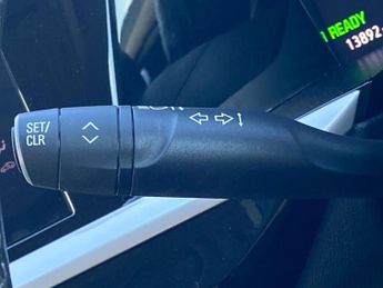 VAUXHALL GRANDLAND 1.6 Plug-In Hybrid Ultimate 5Dr Auto