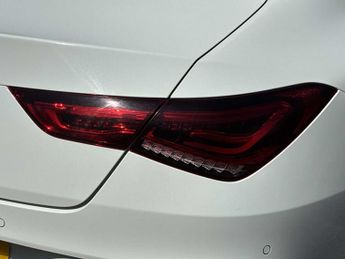 MERCEDES-BENZ CLA Cla 250E Amg Line Premium Plus 4Dr Tip Auto