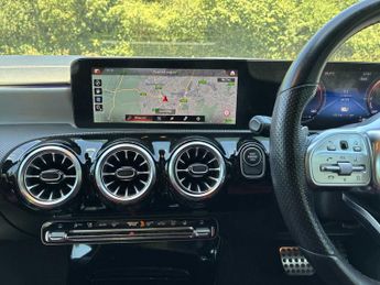 MERCEDES-BENZ CLA Cla 250E Amg Line Premium Plus 4Dr Tip Auto