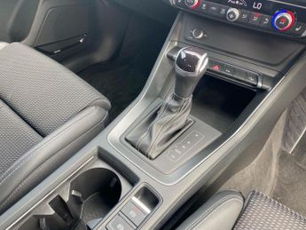 AUDI Q3 1.5 Tfsi Cod 35 S Line Suv 5Dr Petrol S Tronic Euro 6 (S/S) (150