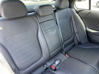 MERCEDES-BENZ C CLASS C200 Amg Line 4Dr 9G-Tronic