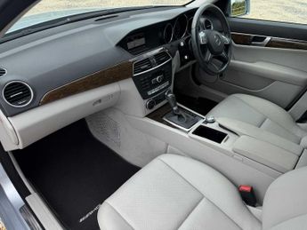 MERCEDES-BENZ C CLASS C180 Blueefficiency Executive Se 5Dr Auto