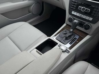 MERCEDES-BENZ C CLASS C180 Blueefficiency Executive Se 5Dr Auto