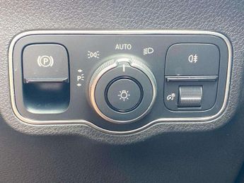 MERCEDES-BENZ EQB Eqb 350 4M 215Kw Amg Line Premium 66.5Kwh 5Dr Auto